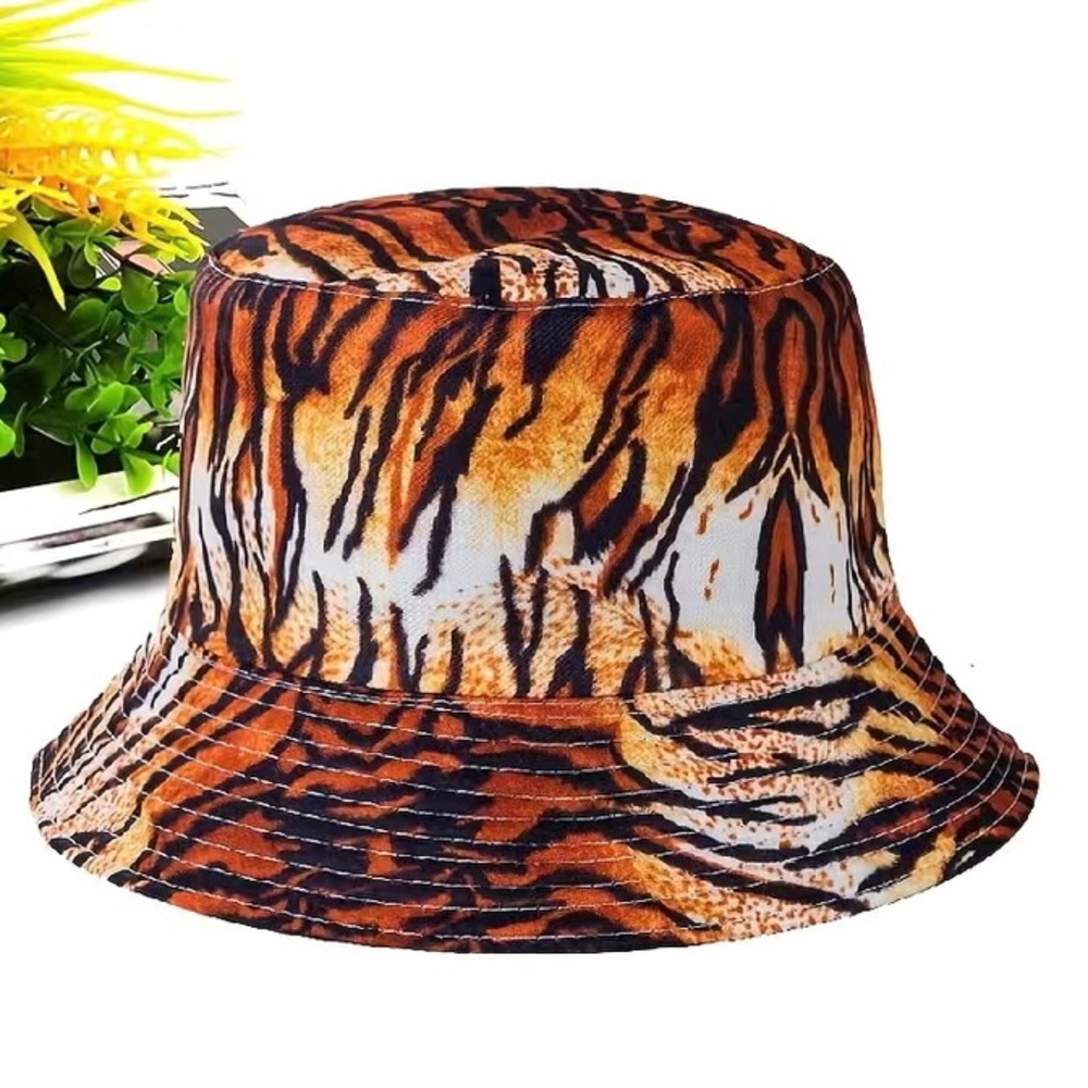 BNWT Tiger Pattern Unisex Bucket Hat